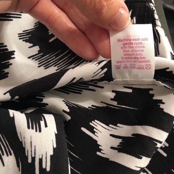 Macbeth Collection Black/White Blouse Sz S EUC - Picture 7 of 7